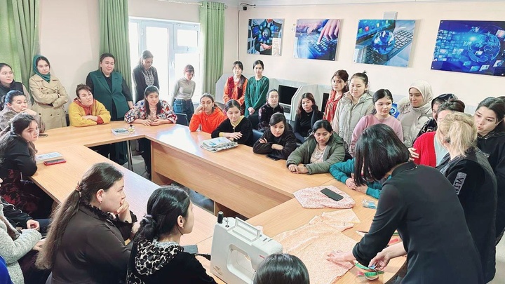 Besh tashabbus doirasida talaba qizlar uchun tikuvchilik bo‘yicha master-klass!